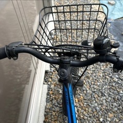 TRAVER 子供用自転車 黒/青 18インチ 補助輪ありの画像