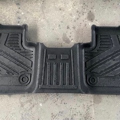 RAV4     50系フロアマットの画像