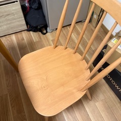 【お値下げ可能】伸縮ダイニングテーブルと椅子2脚セットの画像