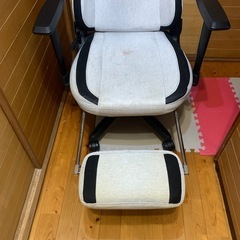 ゲーミングチェア イス リクライニング　椅子の画像