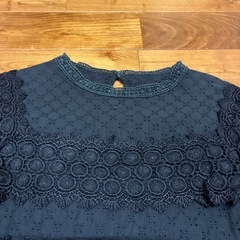レースブラウスの画像
