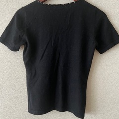 イネド 半袖トップス ブラックの画像