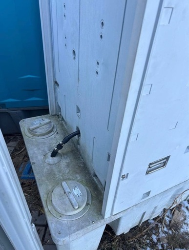 仮設トイレ　簡易水洗式　和式