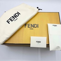！新品未使用！送料込み★FENDI★ドミノ スニーカー　物々交換可能の画像