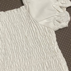 ◼️無料◼️【新品タグ付き】SHEIN ベビー　パフスリーブトップス 56-62cm/半袖の画像