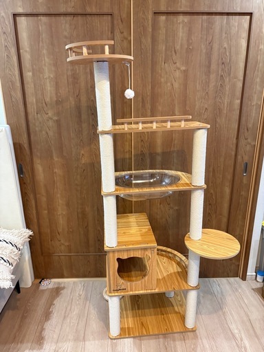 【新品未使用】キャットタワー 木製 据え置き スリム 宇宙船 厚さを増した板材 大型猫用 猫タワー