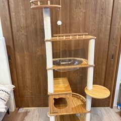 【新品未使用】キャットタワー 木製 据え置き スリム 宇宙船 厚さを増した板材 大型猫用 猫タワーの画像