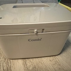 combi おしりふきウォーマーの画像