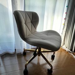 ★2/20～2/24引取限定★値下げしました パソコンデスク・イス セットの画像