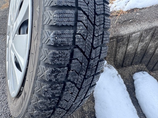 トーヨータイヤ　スタッドレス155/65R14