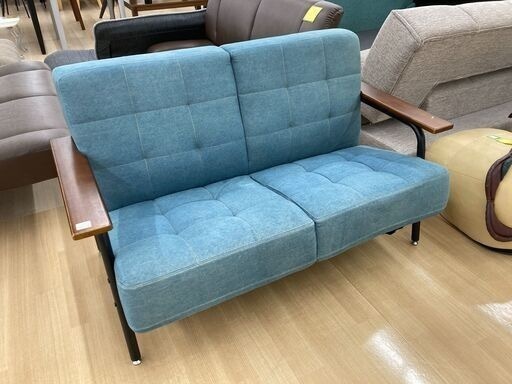 ?二人掛けソファー水色 W(幅)137xD(奥行き)74xH(高さ)77cm※ クリーニング済み?