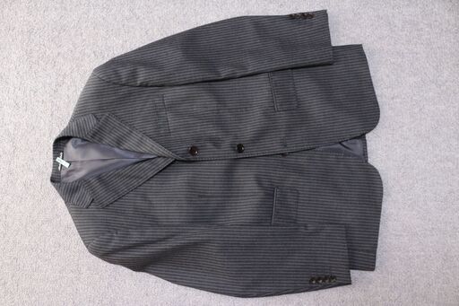 美品　アルマーニスーツ　ブラックラベル　クリーニング済　３８A　Lサイス
