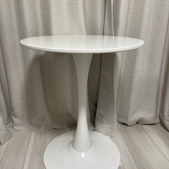 テーブル　ホワイトの画像