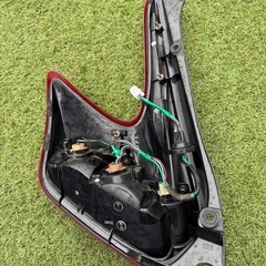 日産　ジューク　テールレンズ　右側用　運転席側　テールランプ　ストップランプの画像