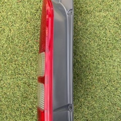 ハイエース　200系　スーパーＧＬ　テールレンズ　左　助手席側　トヨタ純正の画像