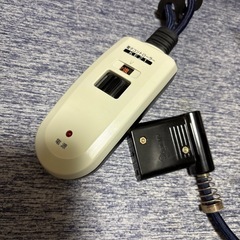 こたつ　天板のサイズ大体70×105センチほど。高さ40センチほど。の画像