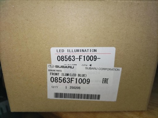 SUBARUレックス 純正　フロントLED（ブルー）