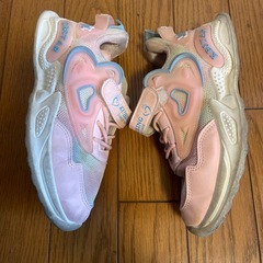 靴　シューズ　スニーカー　　21cm ピンク　マジックテープの画像