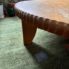 無垢の丸デーブル
の画像