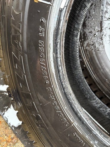 ハイエーススタッドレス2本2024年195/80r15 ハイエーススタッドレス2本2024年195/80r15