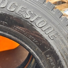 ハイエーススタッドレス2本2024年195/80r15 の画像
