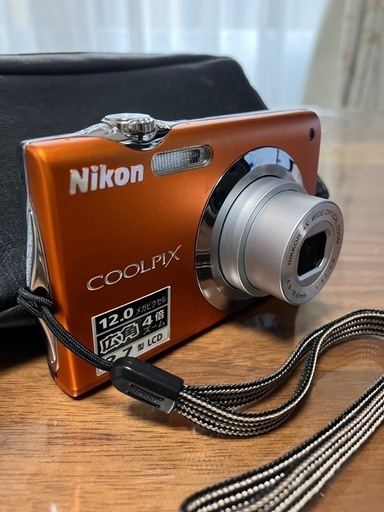 デジカメCOOLPIX S3000 オレンジ