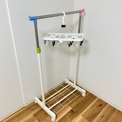 ハンガーラックの画像