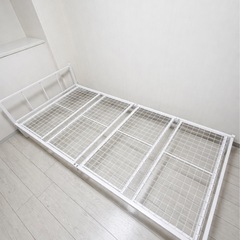 ベッドフレームの画像