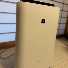 価格相談OK【2022年製・美品】SHARP 加湿空気清浄機 KC-F70-W プラズマクラスター 専用フィルター付けますの画像