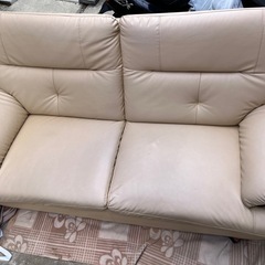 3人用ソファの画像