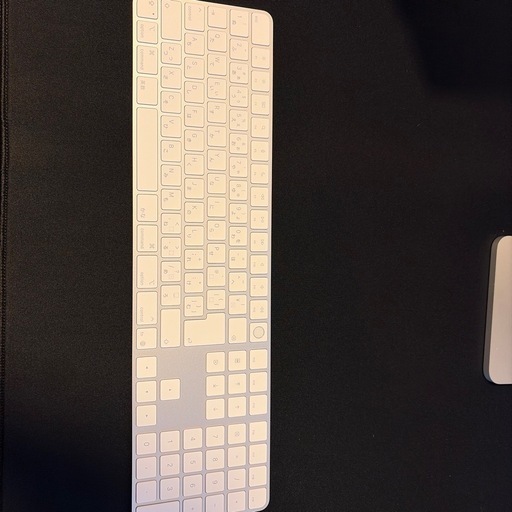 Appleシリコン搭載Macモデル用Touch ID搭載Magic Keyboard（テンキー付き、USB–C）- 日本語 - ホワイ