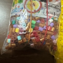 たくさんのビーズで　いろいろなものを作っちゃおう　ビーズセット　使えそうなビーズの種類、たくさんですの画像