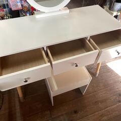 鏡付きドレッサー＋スツールセット　引き出し収納有り！！の画像