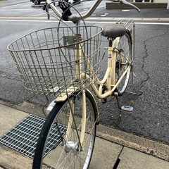中古】26インチ ママチャリ／前カゴ・リアキャリア付きの画像