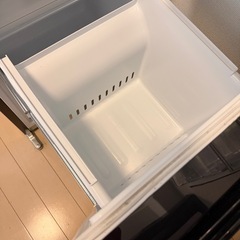 セット可能‼️ 冷蔵庫 REFAGE YRZ-F15LK 2023年製 2ドア 156L ブラック ファン式 右開き 一人暮らし 大きめの画像