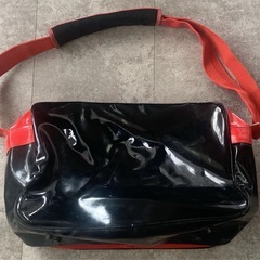 MIZUNO ミズノ エナメルバッグ スポーツバッグ 赤黒 ショルダーバッグの画像