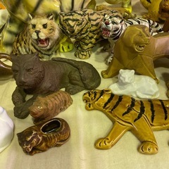 虎のオブジェの画像