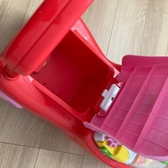 手押し車　キティちゃんの画像