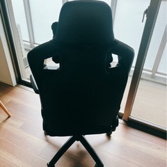 noble ゲーミングチェアの画像