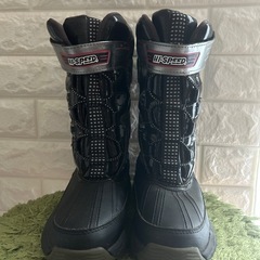 【開閉式スパイク付き】スノーブーツ21.5㎝の画像