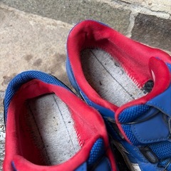 中古アシックスの安全靴26.5の画像