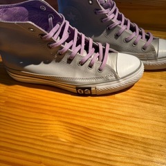 converse スニーカー27.5
の画像