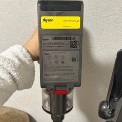 Dyson SV15 コードレス掃除機 スタンド付きの画像