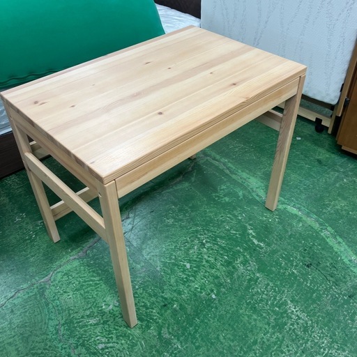 無印良品　パイン材デスク