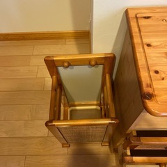 お譲りする方が決まりました。USED 大小 キャビネットと傘立てセットの画像