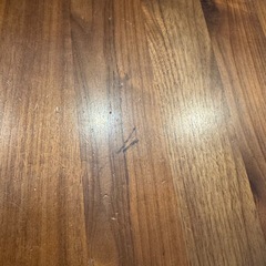 木目調ダイニングテーブルの画像