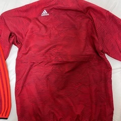 マンチェスターユナイテッド　トレーニングジャージ　上下セットの画像