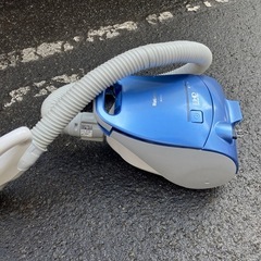 掃除機　紙パック式　ナショナルMC-P700Jの画像