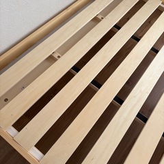 脚付きすのこベッドの画像