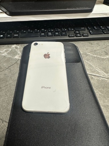iPhone 8 ホワイト　64GB